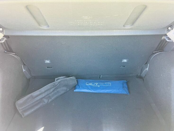 2025 CITROEN C3 PLUS 1.2 MANUAL – Boot / Loadbin
