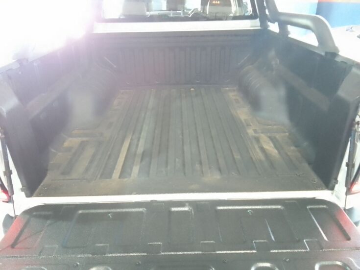 2025 GWM P-SERIES PV DCAB 2.0TD LS 4X2 8AT – Boot / Loadbin