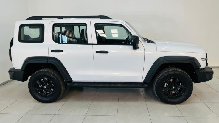 2025 GWM TANK 300 2.4TD LUXURY 4X2 AT – Front Photo