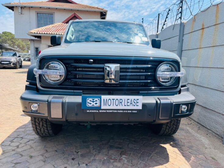 2025 GWM TANK 300 2.4TD LUXURY 4X2 AT – Front Photo