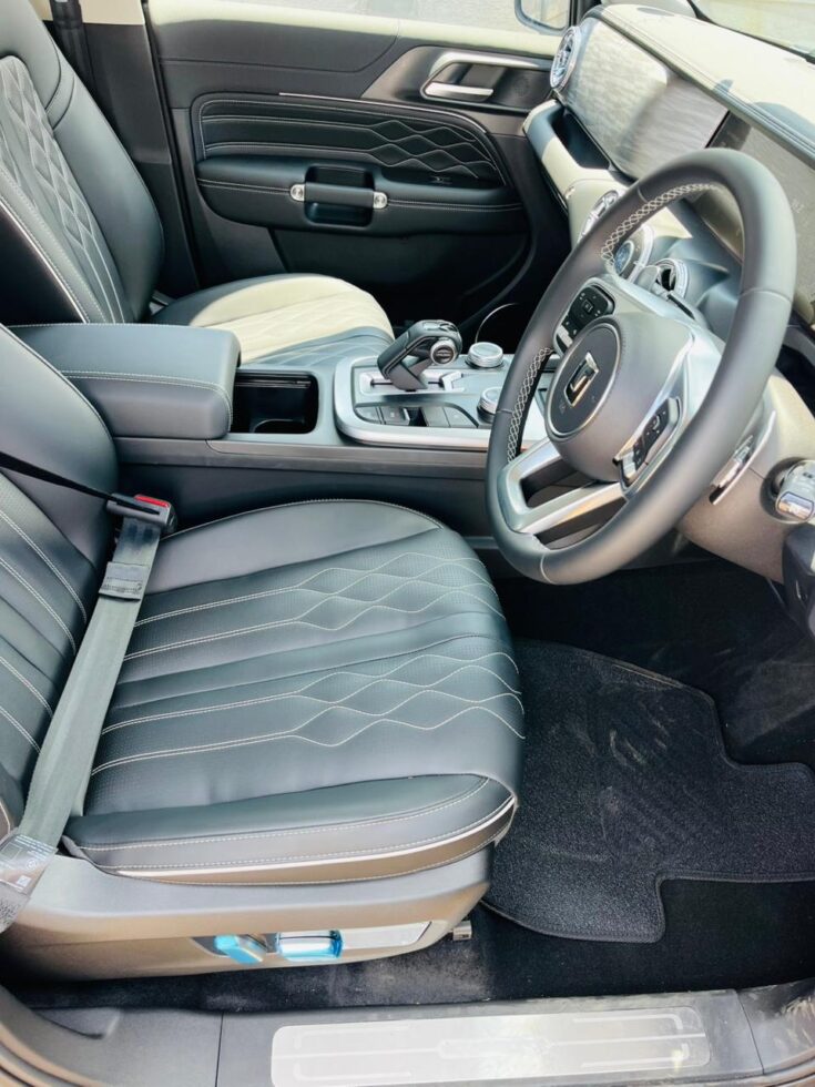 2025 GWM TANK 300 2.4TD LUXURY 4X2 AT – Front Seats