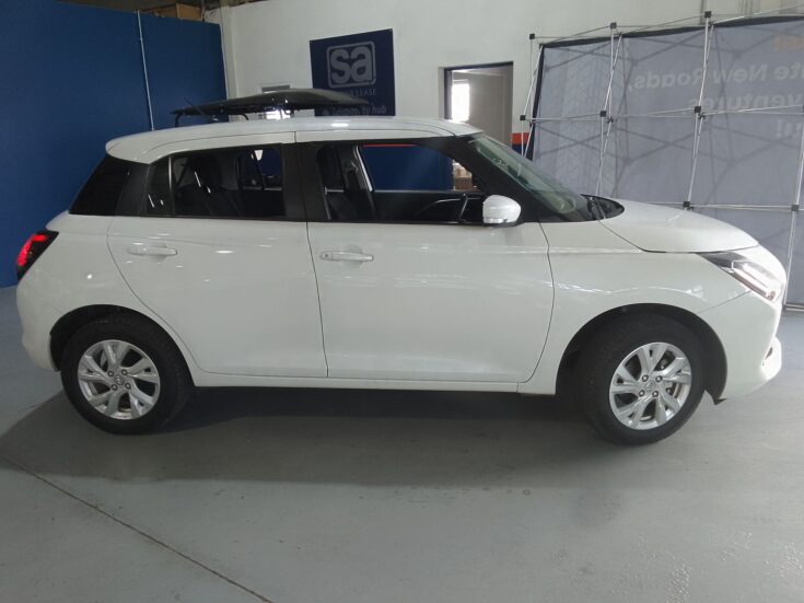 2025 SUZUKI SWIFT 1.2 GL+ CVT – Right Side Photo