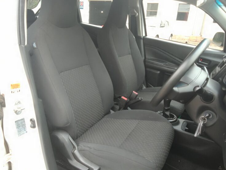 2025 TOYOTA VITZ 1.0 MANUAL – Front Seats