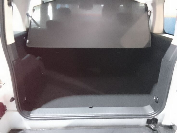 2026 GWM TANK 300 2.4TD LUXURY 4X2 AT – Boot / Loadbin