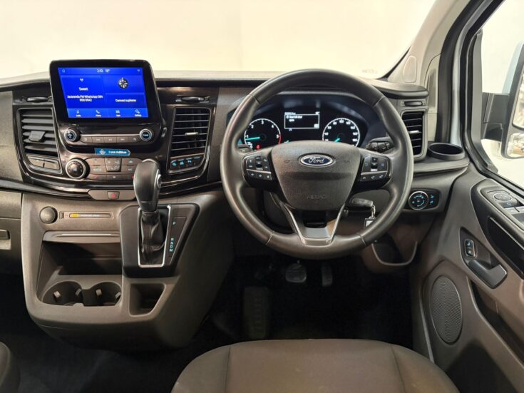 FORD TOURNEO CUSTOM 2.0TDCi TREND A/T – Interior