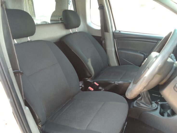 2019 NISSAN NP200 1.6A/C SAFETY PACK P/U S/C - Seats