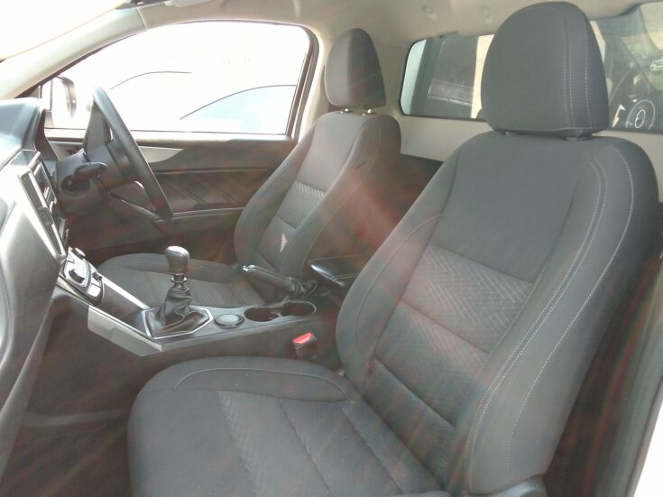2023 GWM P-SERIES CV SCAB 2.0TD SX 4X2 6MT - Seats