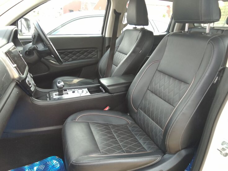 2023 GWM P-SERIES PV DCAB 2.0TD LT 4X2 8AT - Seats