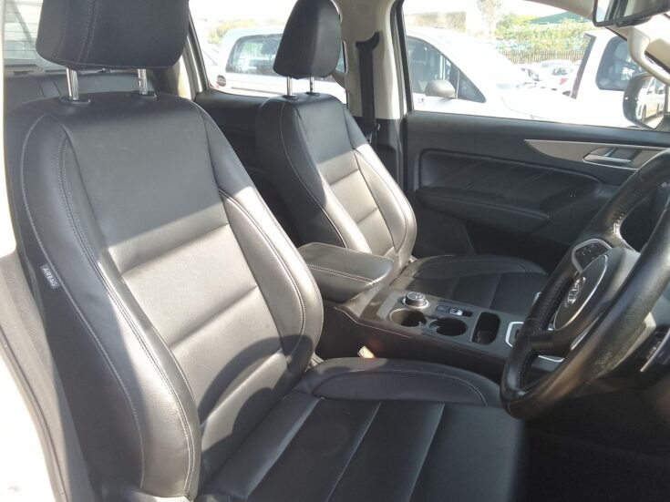 2023 GWM P-SERIES CV DCAB 2.0TD DLX 4X4 8AT - Seats