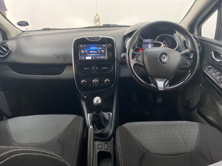 2013 RENAULT CLIO IV 900T EXPRESSION 5DR - Image 11