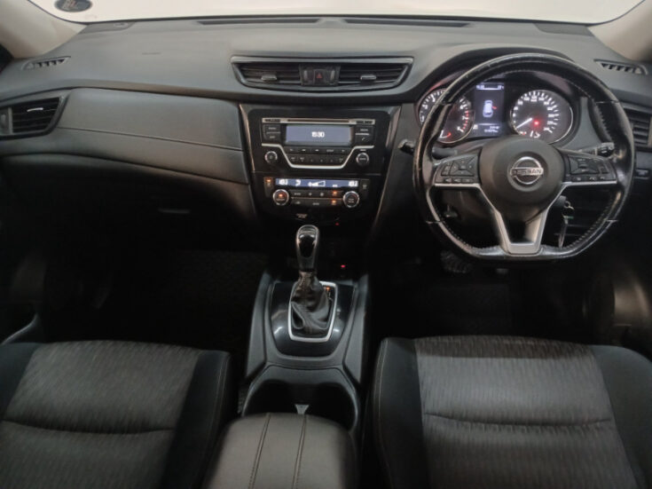 2019 NISSAN X TRAIL 2.5 ACENTA 4X4 CVT - Image 11