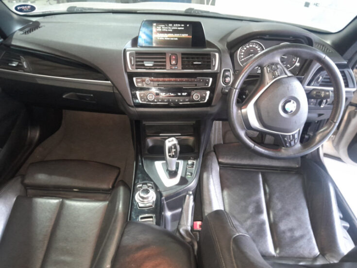 2017 BMW 220i CONVERT SPORT LINE A/T - Image 11