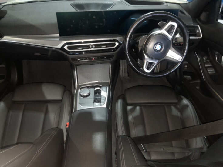 2022 BMW 318i M SPORT AT - Image 11