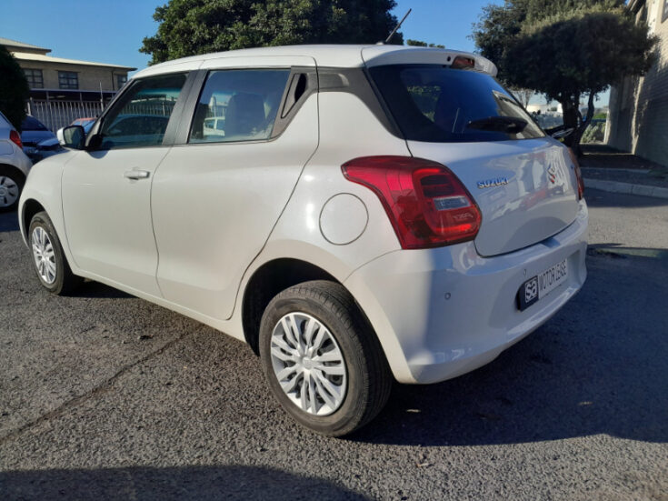 2022 SUZUKI SWIFT 1.2 GA MANUAL - Image 6