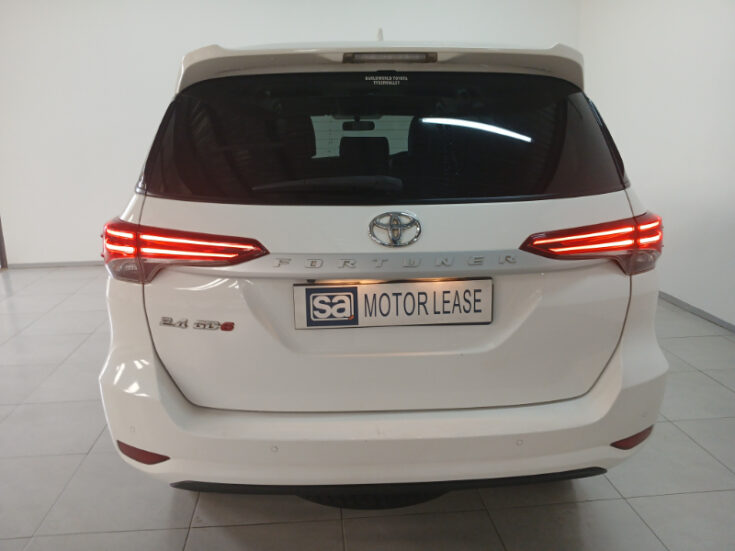 2021 TOYOTA FORTUNER 2.4 GD-6 RB AT - Image 5