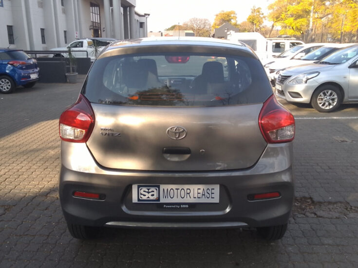2024 TOYOTA VITZ 1.0 MANUAL - Image 5
