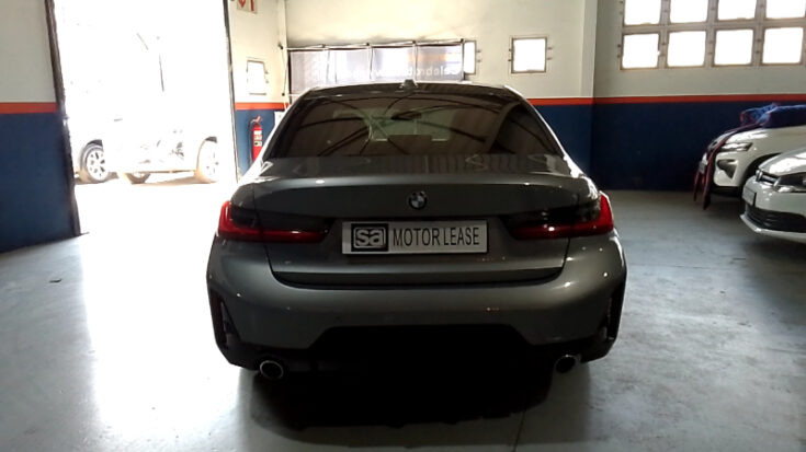 2023 BMW 318I SPORT LINE A/T - Back Photo