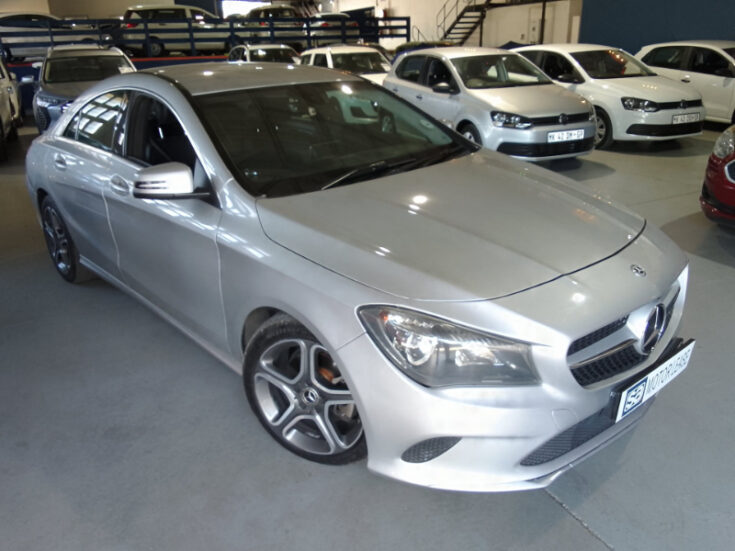2018 MERCEDES-BENZ CLA200