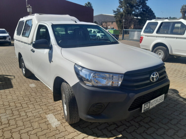 2023 TOYOTA HILUX SC 2.4GD S A/C MANUAL