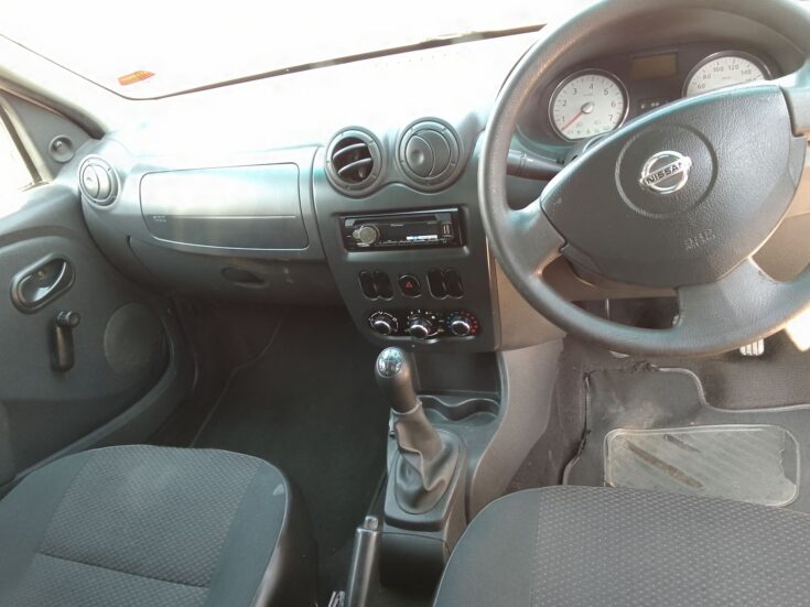 2019 NISSAN NP200 1.6A/C SAFETY PACK P/U S/C - Interior