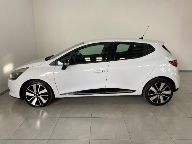 2013 RENAULT CLIO IV 900T EXPRESSION 5DR - Image 3