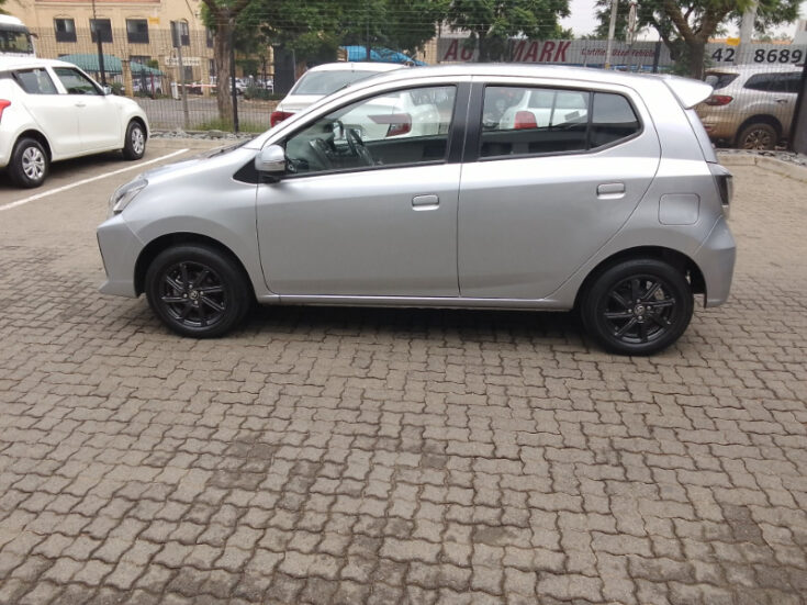 2022 TOYOTA AGYA 1.0 MANUAL - Image 3