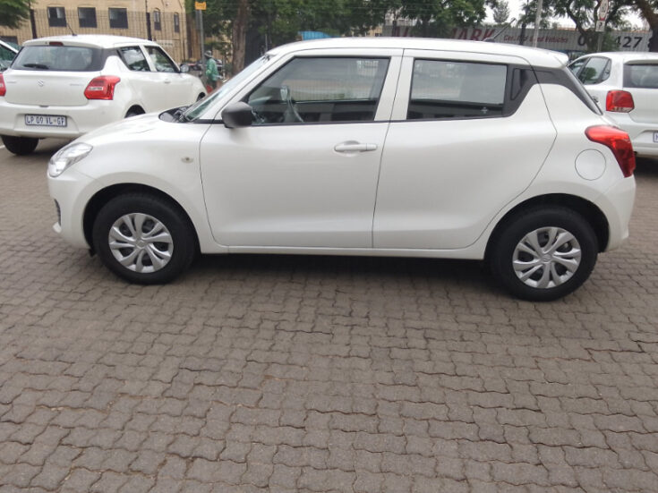 2022 SUZUKI SWIFT 1.2 GL MANUAL - Image 3