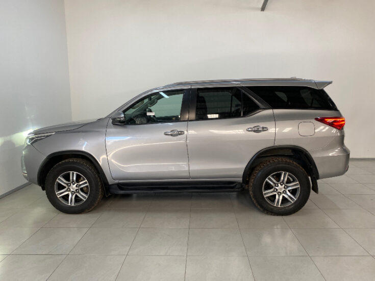 2021 TOYOTA FORTUNER 2.4GD-6 R/B A/T - Image 3