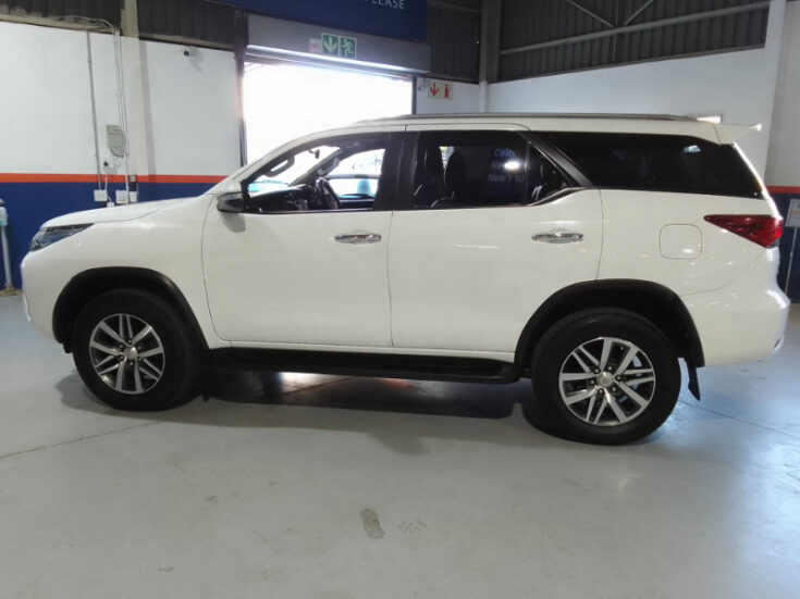 2017 TOYOTA FORTUNER 2.8GD-6 R/B - Image 3
