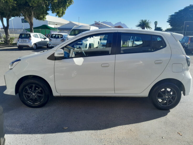 2022 TOYOTA AGYA 1.0 MANUAL - Image 3
