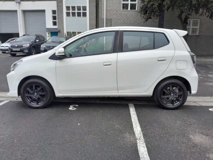 2021 TOYOTA AGYA 1.0 AT - Image 3
