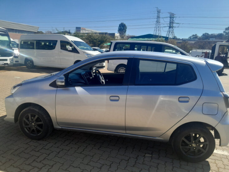 2022 TOYOTA AGYA 1.0 MANUAL - Image 3