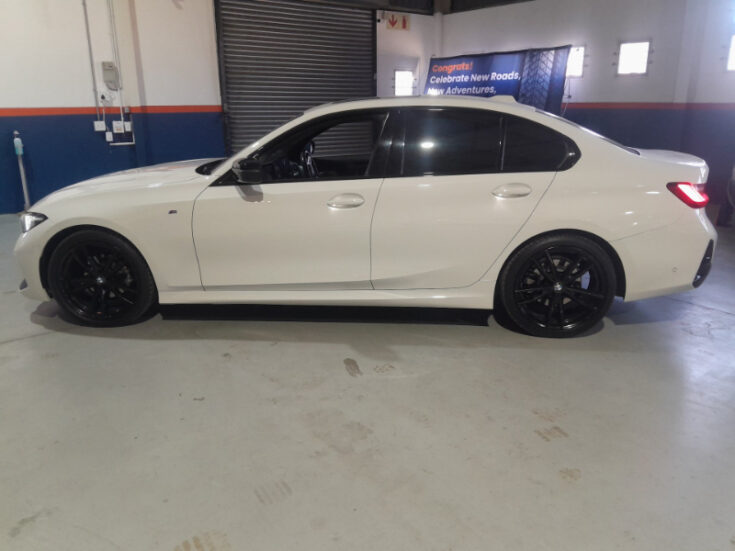 2022 BMW 318i M SPORT AT - Image 3