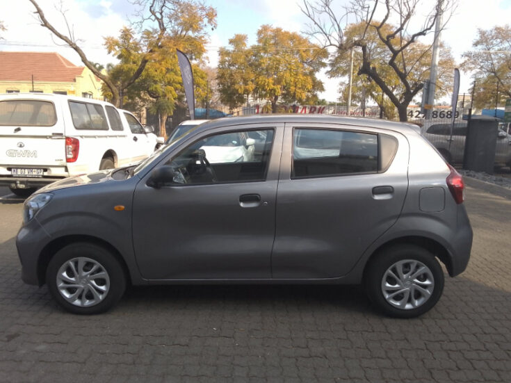 2024 TOYOTA VITZ 1.0 MANUAL - Image 3