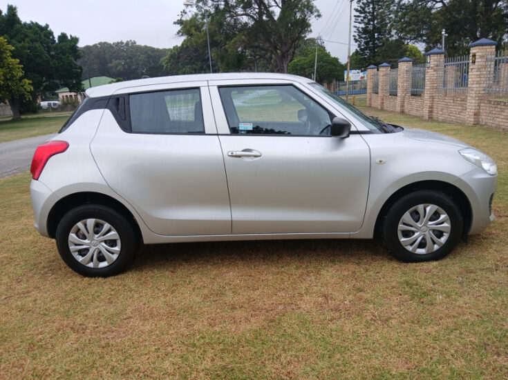 2022 SUZUKI SWIFT 1.2 GA MANUAL - Image 4