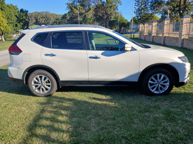 2021 NISSAN X TRAIL 2.5 ACENTA 4X4 CVT - Image 4