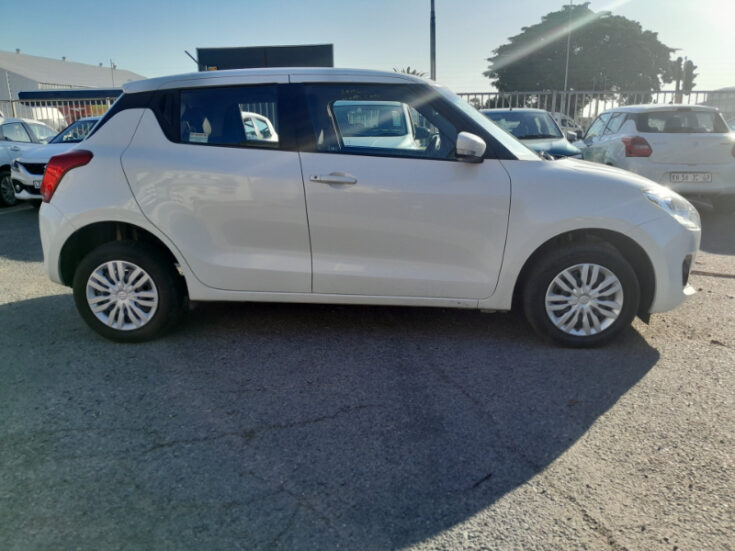 2022 SUZUKI SWIFT 1.2 GA MANUAL - Image 4