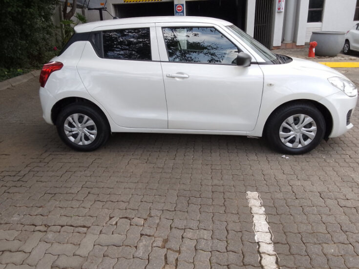 2022 SUZUKI SWIFT 1.2 GA MANUAL - Image 4
