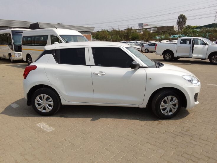 2022 SUZUK SWIFT 1.2 GA MANUAL - Right Side