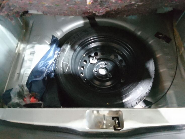 2021 RENAULT KWID DYNAMIQUE MANUAL - Spare Wheel