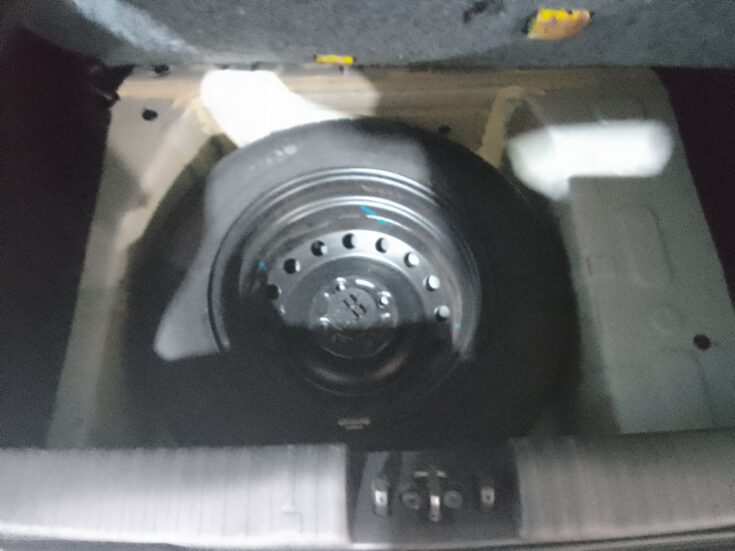 2023 TOYOTA VITZ 1.0 XR AMT - Spare Wheel