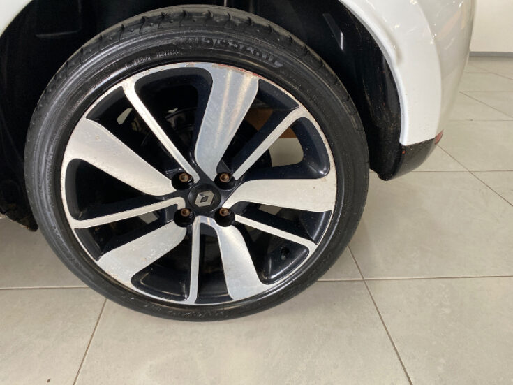 2013 RENAULT CLIO IV 900T EXPRESSION 5DR - Image 13